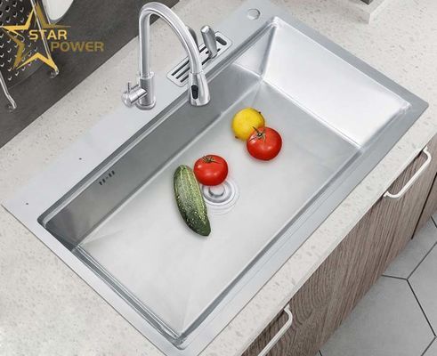 Bon prix Des éviers en acier inoxydable faciles à entretenir dans les cuisines domestiques en ligne