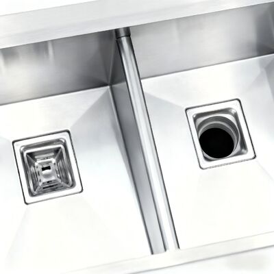 Bon prix Évier de cuisine à deux cuves fait à la main en acier inoxydable 304 avec robinet pulvérisateur extractible en ligne