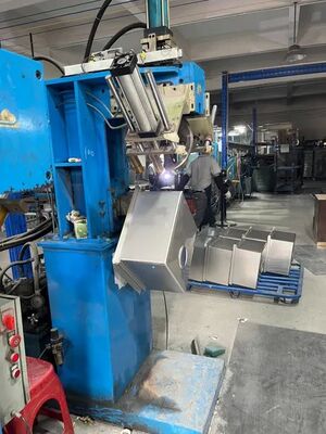 Bon prix Machines de pressage à couture en roulement Équipement spécial pour la fabrication manuelle d'éviers en ligne