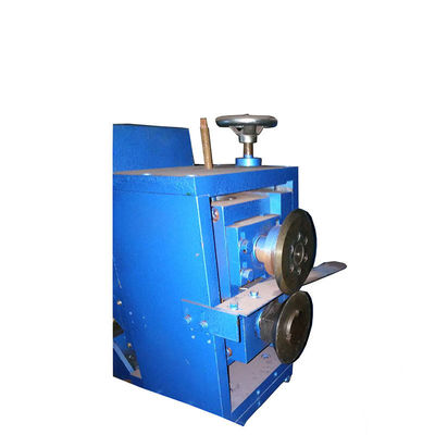 Machine de règlage de bord de Ustensiles de cuisine de solides solubles automatique pour perler le pressing