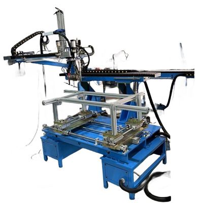Machine automatique de soudage CNC spéciale pour le bord intérieur du panneau