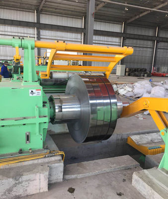 Bon prix 0.2 ~ 2.0 × 1400 Machine de découpe de précision de bobine d'acier fabriquée en Chine Machine de découpe à grande vitesse en ligne