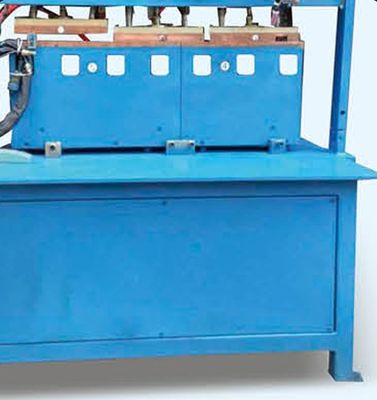 Machines spéciales de soudage à commande numérique pour l'épissage planar de tôles métalliques
