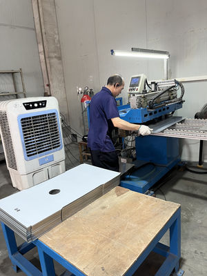 Machine de soudage à roulement à couture droite à joindre des matériaux en acier au carbone multifonctionnels