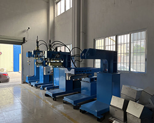 qualité L'acier inoxydable stable et à haut rendement 201/304 ligne de production de traitement manuel des éviers usine