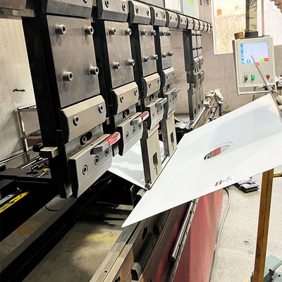Machine de pliage de tôles d'acier inoxydable à découpe de plasma CNC de précision pour éviers faits à la main haut de gamme
