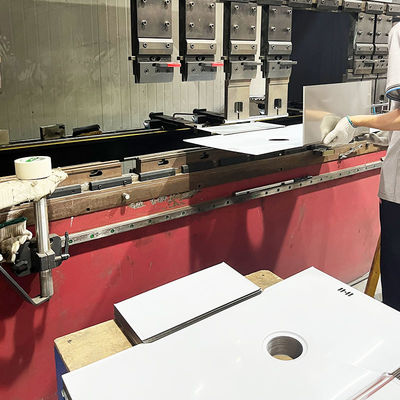 Systèmes de contrôle avancés 201 et 316L Machine de pliage CNC en acier inoxydable à double qualité pour éviers faits à la main