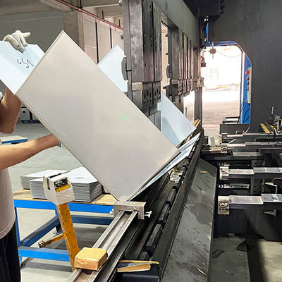 Systèmes de contrôle avancés 201 et 316L Machine de pliage CNC en acier inoxydable à double qualité pour éviers faits à la main