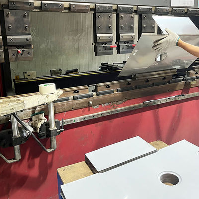 Machine à plier les feuilles de précision CNC pour la fabrication d'équipements de cuisine avec 201 acier inoxydable
