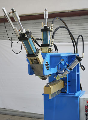 Bon prix La machine de pressage de coins et de coutures avancée et efficace pour les éviers de cuisine en acier inoxydable en ligne