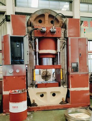 Précision et rapidité de la presse hydraulique de la série YRK-SD avec commande de pompe au servo-moteur