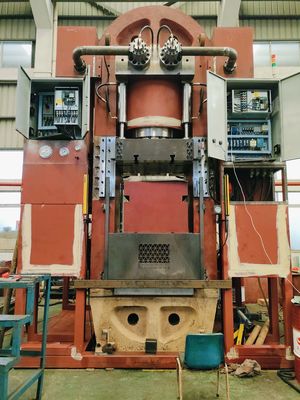 Presses hydrauliques pour le fonctionnement à haute tension