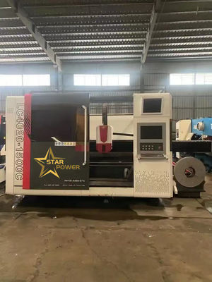 Machine de découpe laser de tôle métallique CNC de précision pour la décoration architecturale et les applications aérospatiales avec de grands équipements