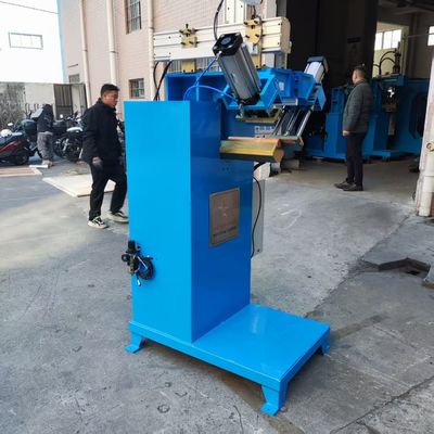 Efficacité avec la machine de soudage CNC à spécifications multiples pour les filets d'évier en acier inoxydable