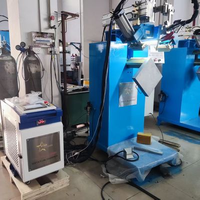 Bon prix Facile à utiliser et paramètres de soudage personnalisables, machine de soudage CNC à coin rond en ligne