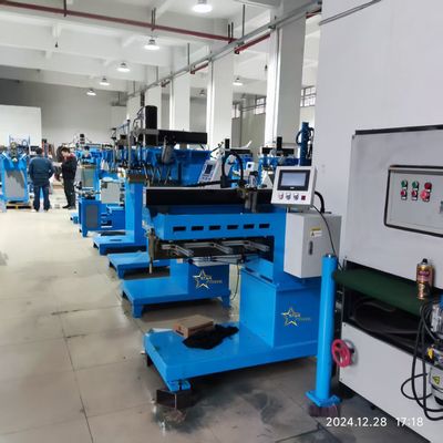 Machine de soudage de matériau d'épissage CNC pour cuisine en acier inoxydable