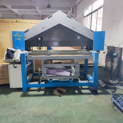 Polissage fin à l'aide d'un sablier à courroie triangulaire CNC automatique