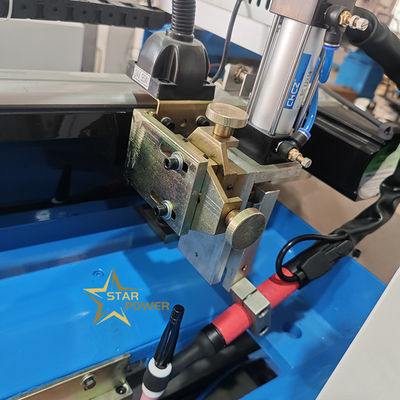 Haute efficacité et haute automatisation de la machine spéciale pour le soudage à couture droite