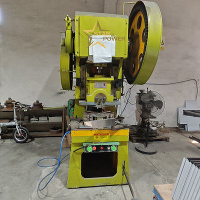 Machine de pliage de presse efficace et stable machine de poinçonnage à grande vitesse