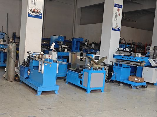 L'ensemble de la ligne de production manuelle d'évier automatique est intégrée