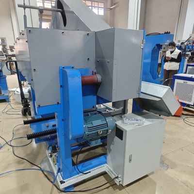 Machine de meulage à bande abrasive de 3 kW 380 V pour le traitement de la surface des métaux
