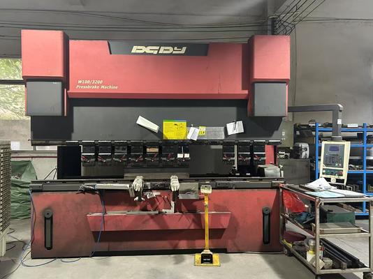 Machine de flexion de précision en ligne