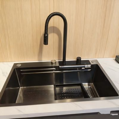 Évier de cuisine en acier inoxydable DeepMax Pro 10 pouces extra-profond à cuve unique avec surface brossée et coussinets d'insonorisation