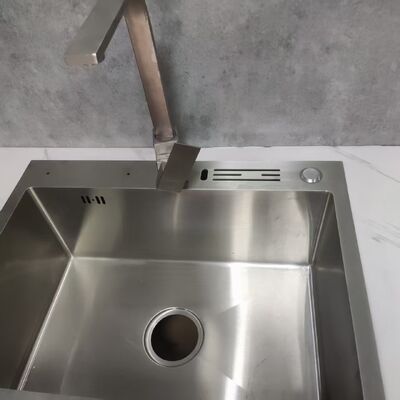 Bon prix Résistant à la chaleur 316L évier en acier inoxydable avec une profondeur de 250 à 300 mm et une épaisseur de panneau de 1,2 à 1,5 mm en ligne