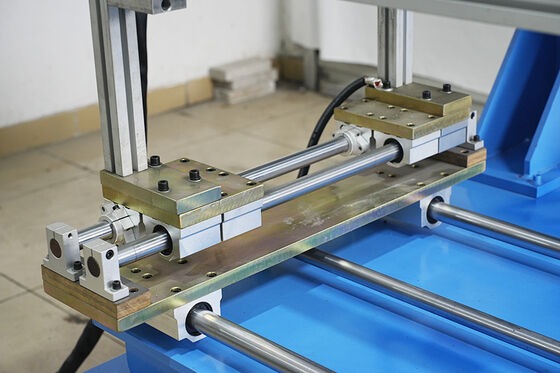Machine de soudage à quatre faces plates à haute efficacité CNC avec démarrage en un clic et soudage précis pour le formage des métaux